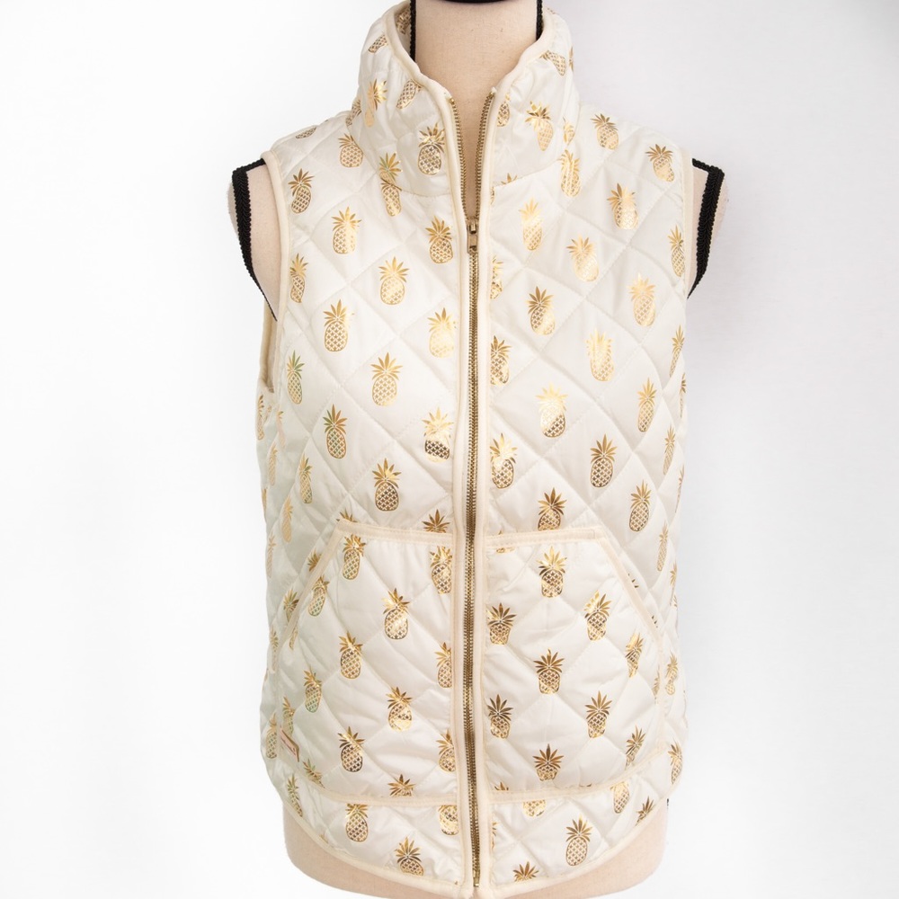 Coastal preppy quilted puffer vest ivory & metallic gold Simply Southern S